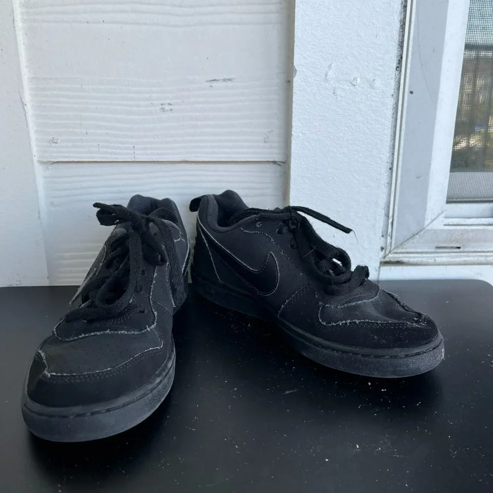 Nike Kids Court Borough Low 2 Grade School Black Shoes Sneakers Size 3.5 - Picture 4 of 12